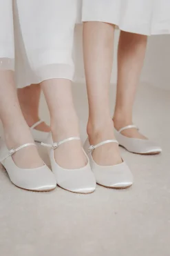Mädchenballerinas mit Glitzerschnalle – Binx Ivory Satin<Elsa Coloured Shoes