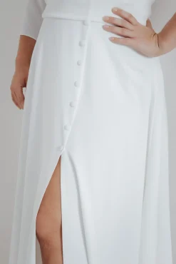 Plus Size Braut Rock mit Schlitz und Zierknöpfen – Eira Curvy<noni Clearance