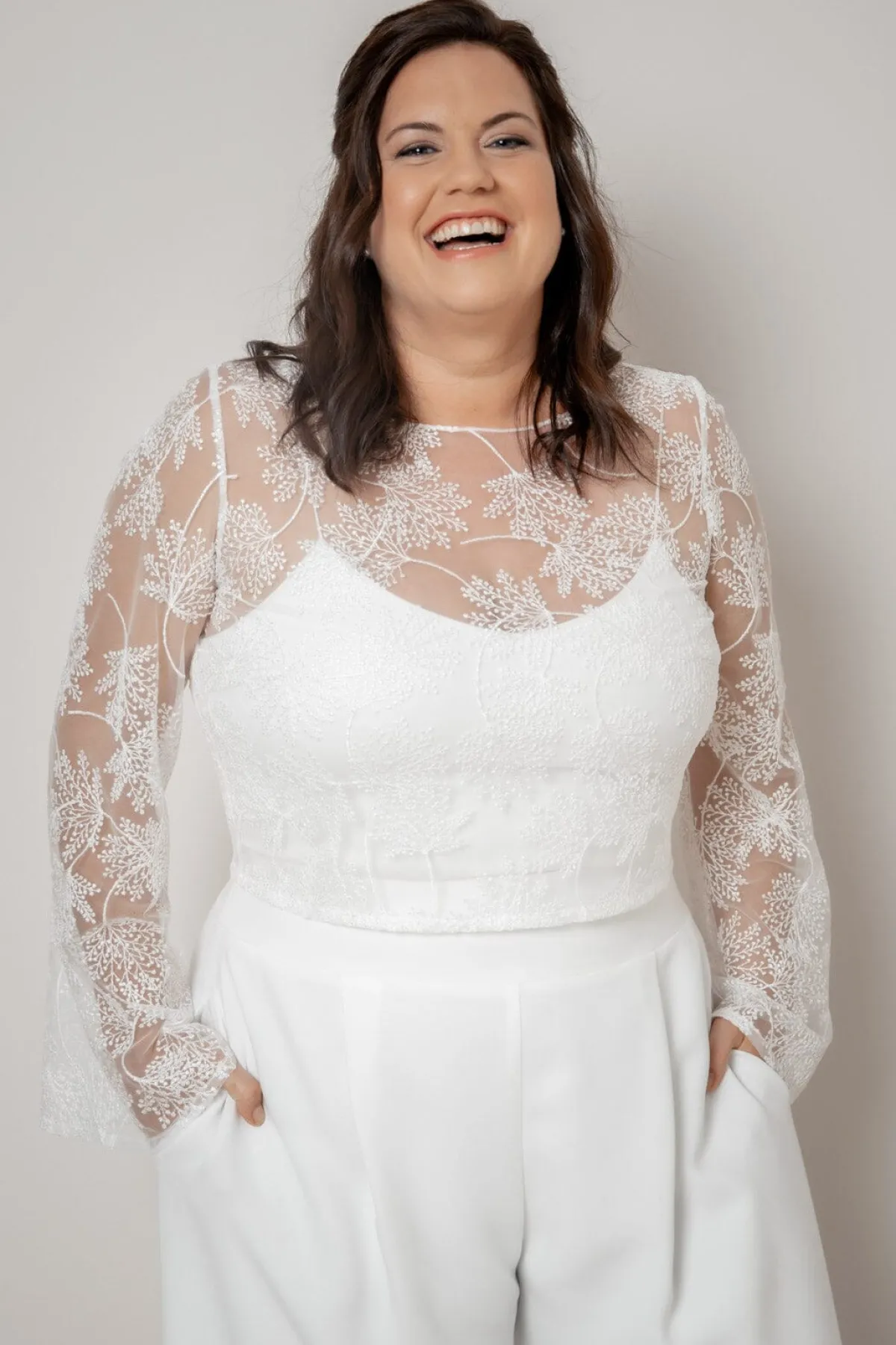 Plus Size Braut Top mit Trompetenärmeln – Safi Curvy<noni New