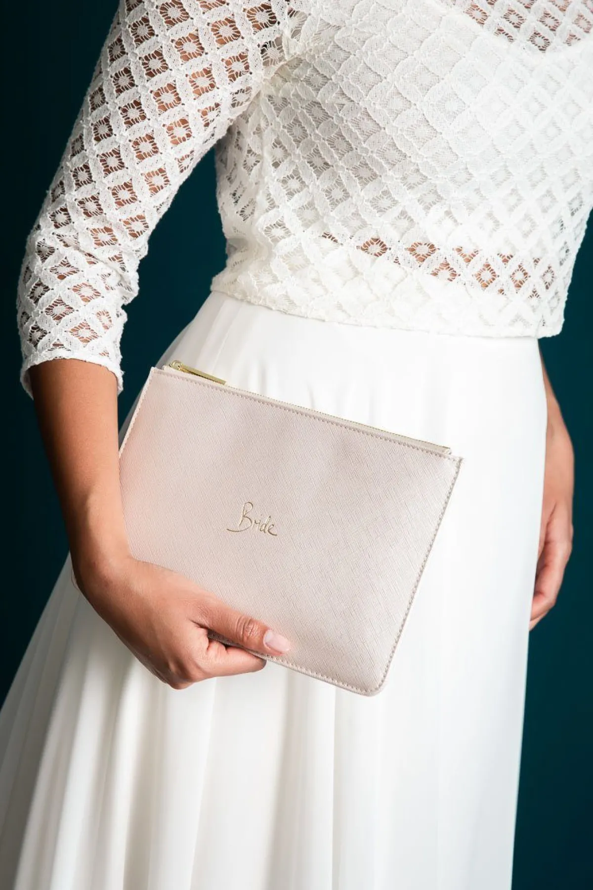 Pouch "Bride" in Metallic White –<Katie Loxton