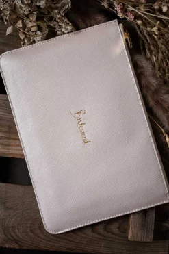 Pouch in Metallic White "Bridesmaid" –<Katie Loxton Clearance