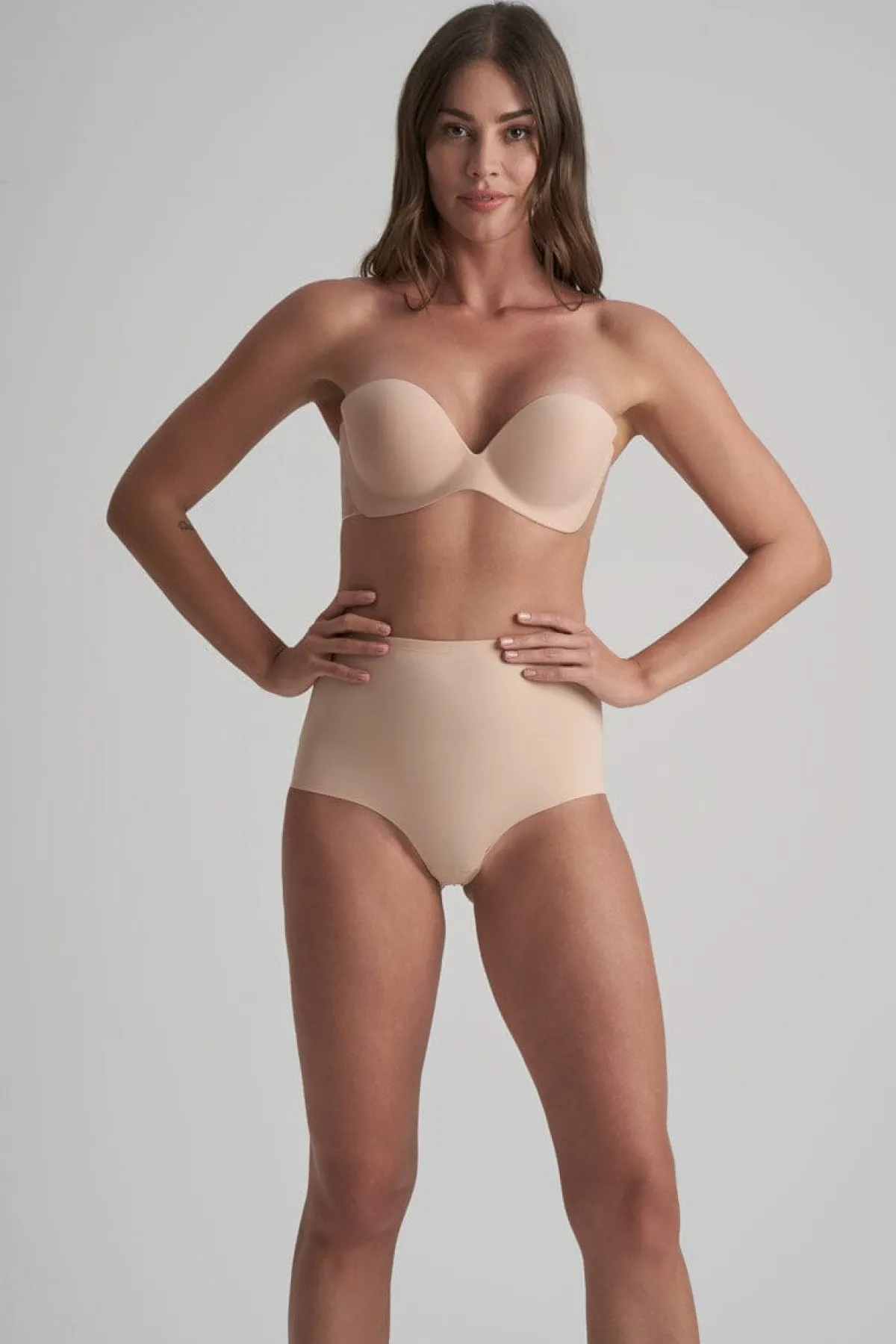Rückenfreier Diva Bra –<Bye Bra New
