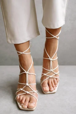 Sandalette mit geknoteten Riemen - Crossed Corn Creme<Alohas Outlet