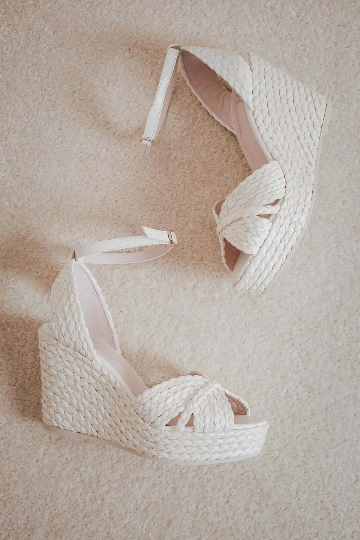 Sandalette mit Keilabsatz - Louna Pearl Raffia<Elsa Coloured Shoes Sale