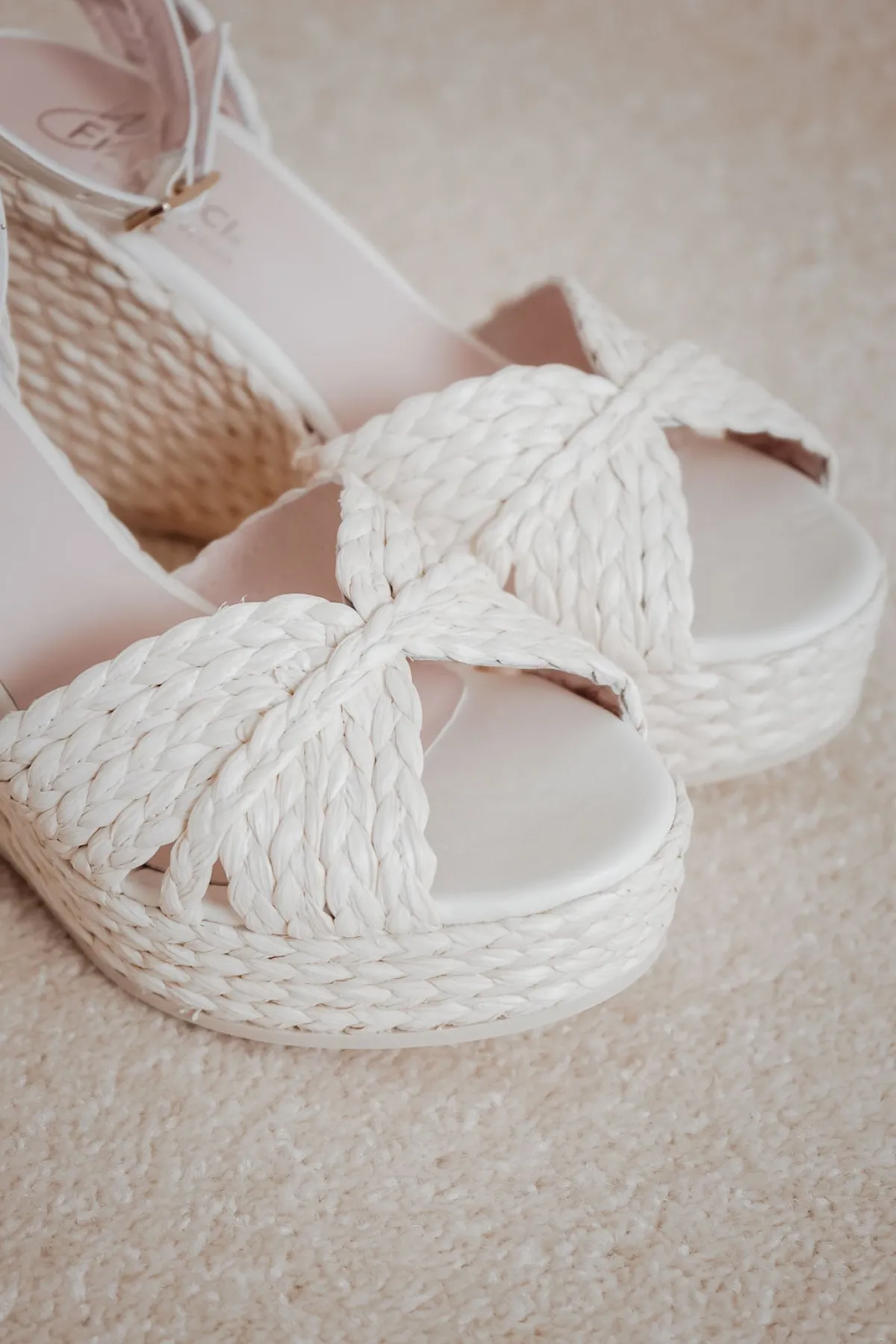 Sandalette mit Keilabsatz - Louna Pearl Raffia<Elsa Coloured Shoes Sale