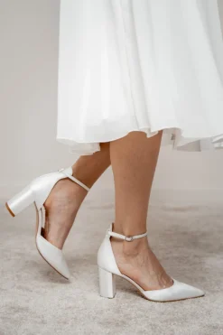 Satin-Brautschuhe in Ivory – Liberty | The<Perfect Bridal Company Online