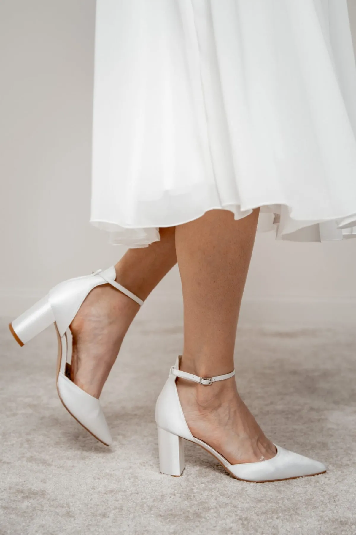 Satin-Brautschuhe in Ivory – Liberty | The<Perfect Bridal Company Online