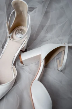 Satin-Brautschuhe in Ivory – Liberty | The<Perfect Bridal Company Online