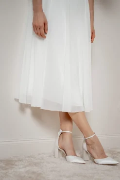 Satin-Brautschuhe in Ivory – Liberty | The<Perfect Bridal Company Online