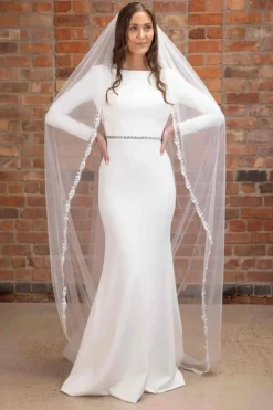 Schleier mit Blattstickerei | The<Perfect Bridal Company Clearance