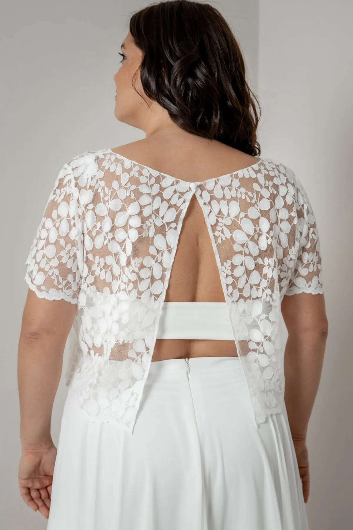 Schlichtes Top mit Herzausschnitt – Pina Curvy<noni Online