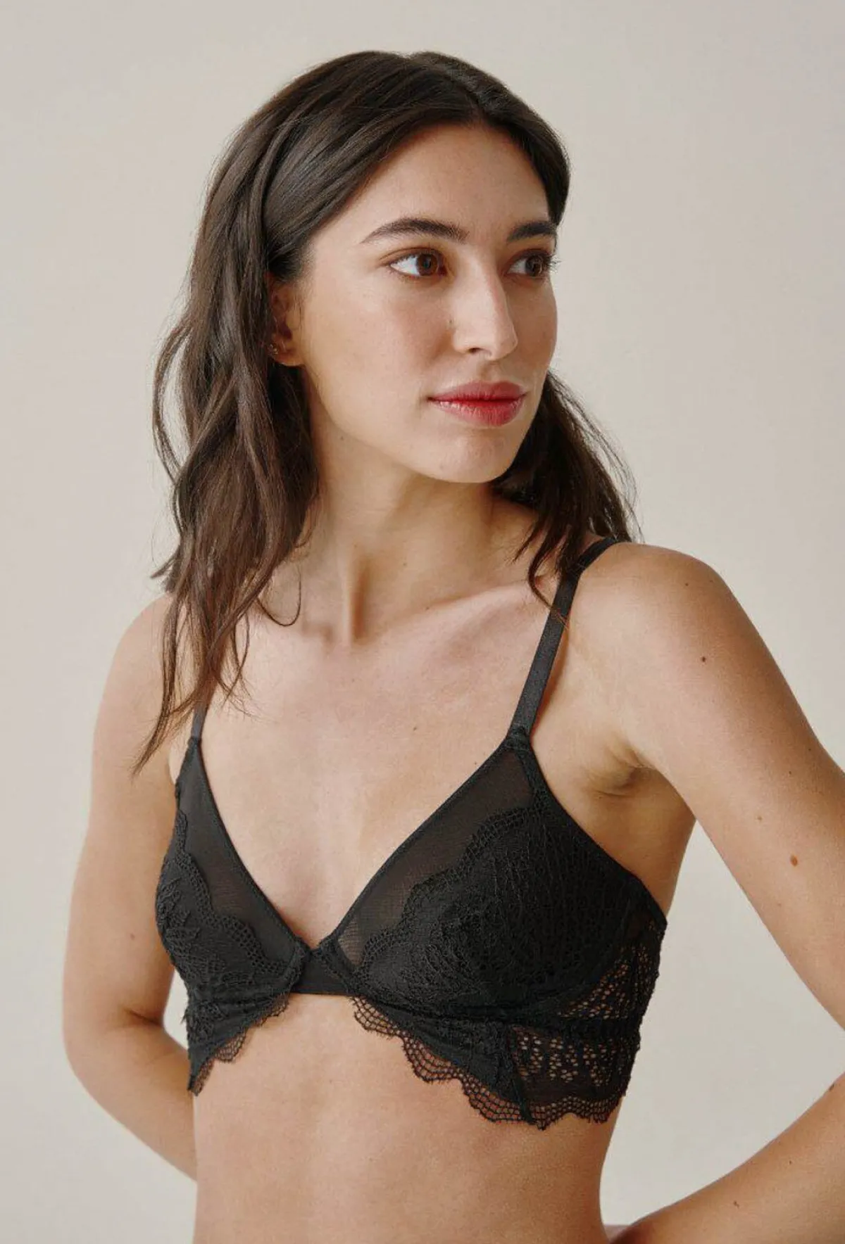 Schwarzes Bralette mit Spitzenverzierung<Black Limba Online