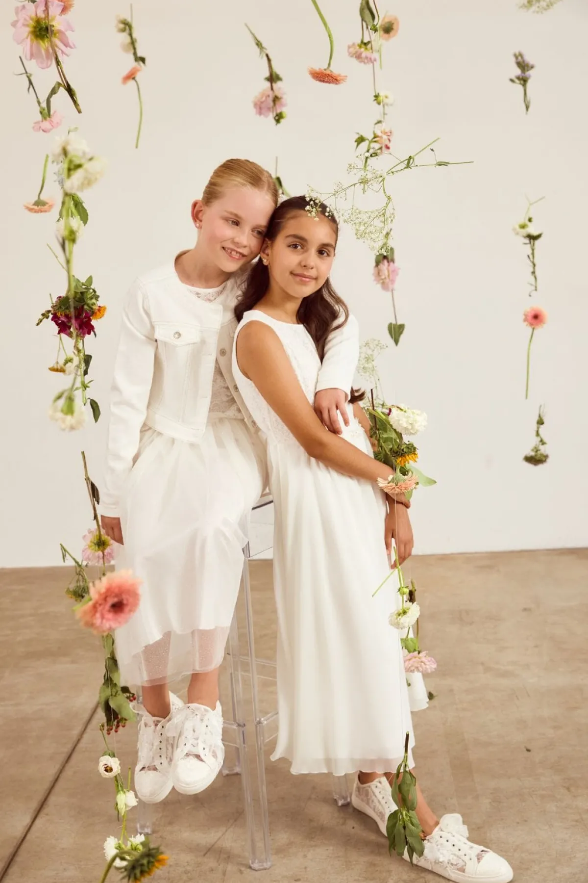 Schwingendes Kommunionkleid aus Chiffon und Spitze<Weise Sale