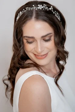 Silberner Haardraht mit Schmuckperlen und Strass<Weise Hot