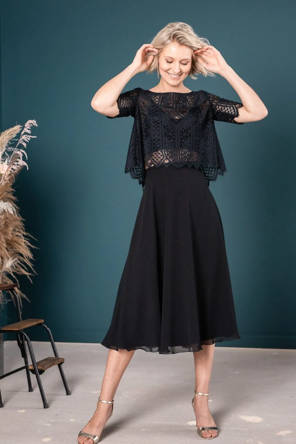 Wadenlanger Chiffonrock in Schwarz – Emmi Black<noni New