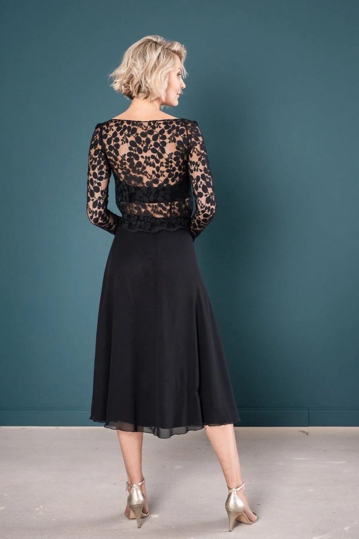 Wadenlanger Chiffonrock in Schwarz – Emmi Black<noni New
